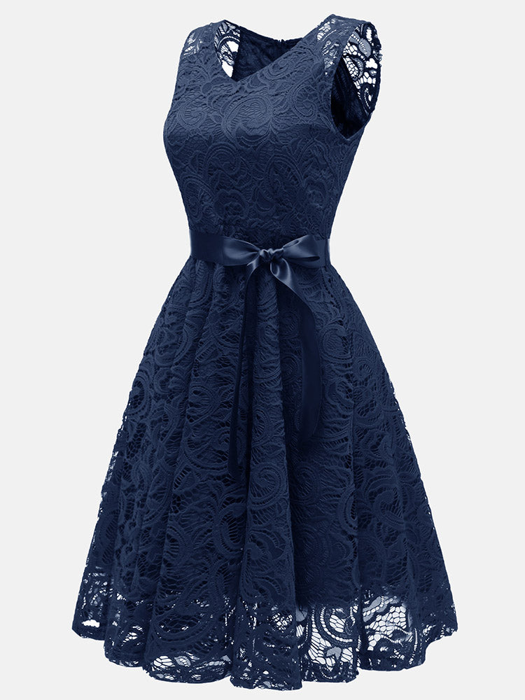 Women's Elegant Sleeveless Lace Party Dress