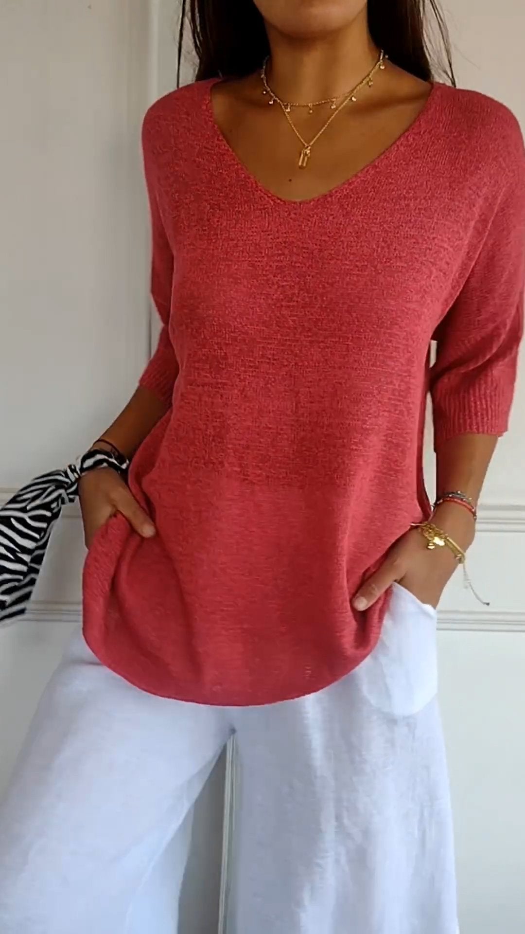 Women's Solid Color Knitted V-neck Top