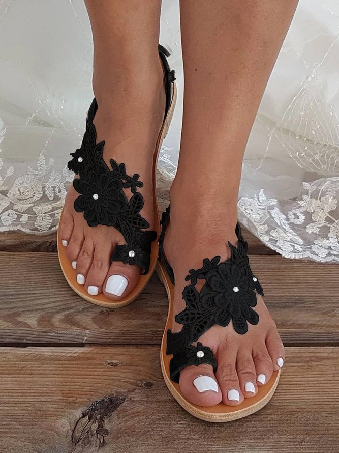 Women's Bohemian Style Flower Flip-Toe Flat Beach Sandals