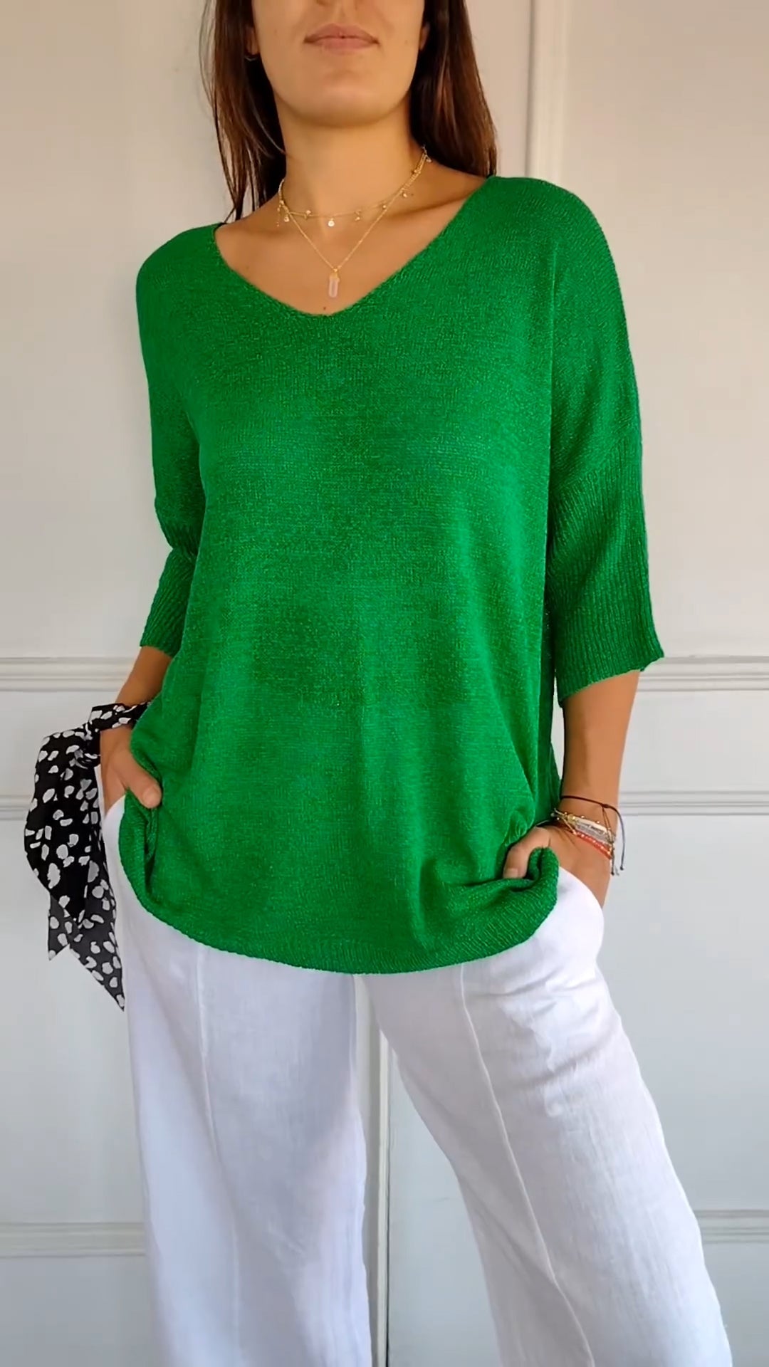 Women's Solid Color Knitted V-neck Top