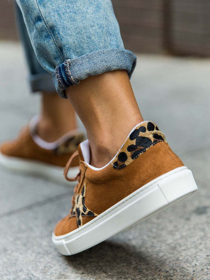 Star Leopard Casual Sneaker